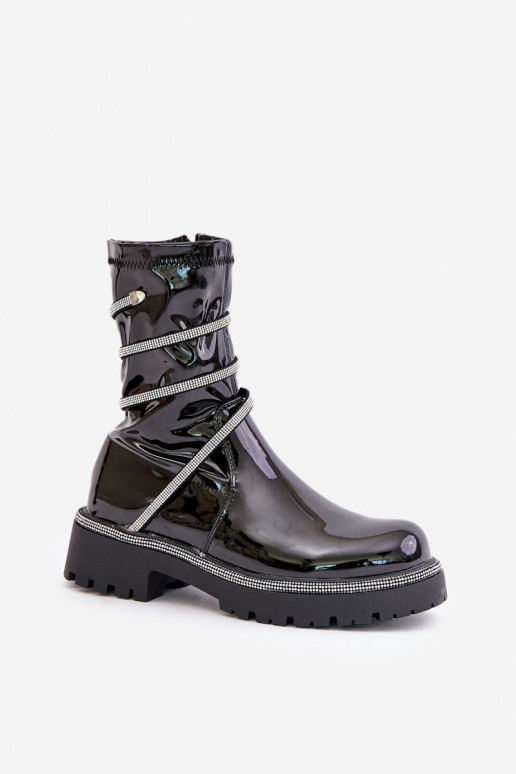 Botines de charol con decoración en negro Kikizelle