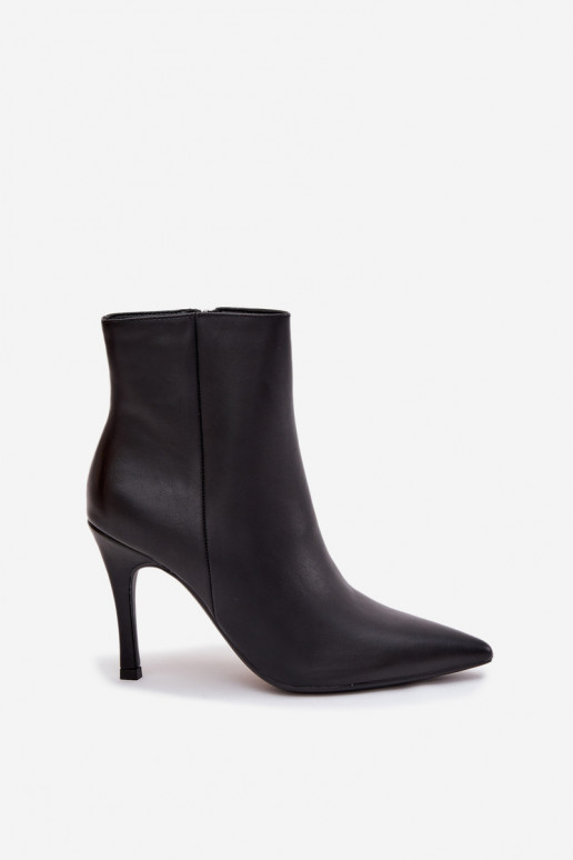 Botines de mujer aislados con tacones finos, de cuero sintético, en negro Nolisse
