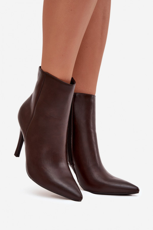 Botines de mujer aislados con tacones finos, de cuero sintético, en chocolate Nolisse