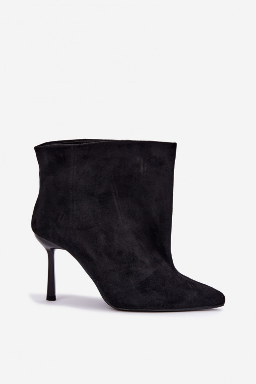 Botines slip-on con tacones finos en negro Kamea