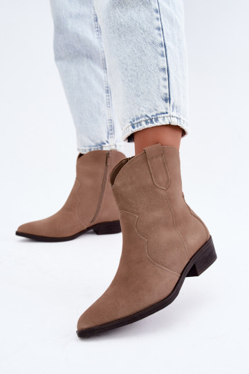 Botas de vaquero de ante color arena con tacón bajo Delsa 2