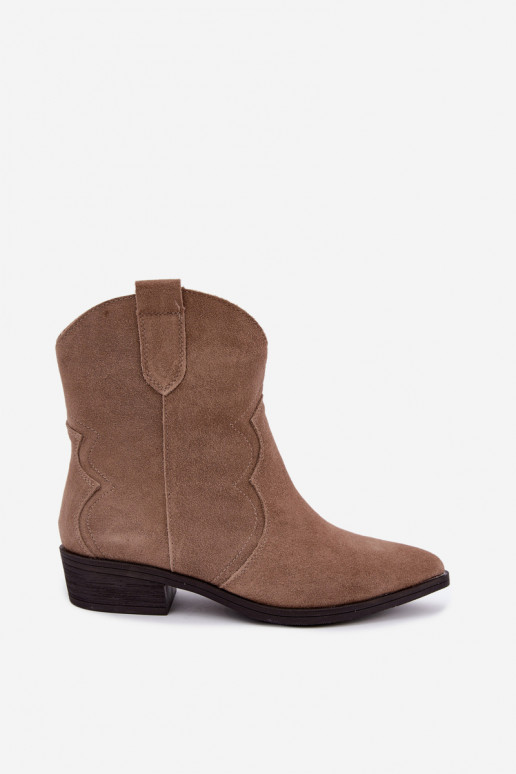 Botas de vaquero de ante color arena con tacón bajo Delsa