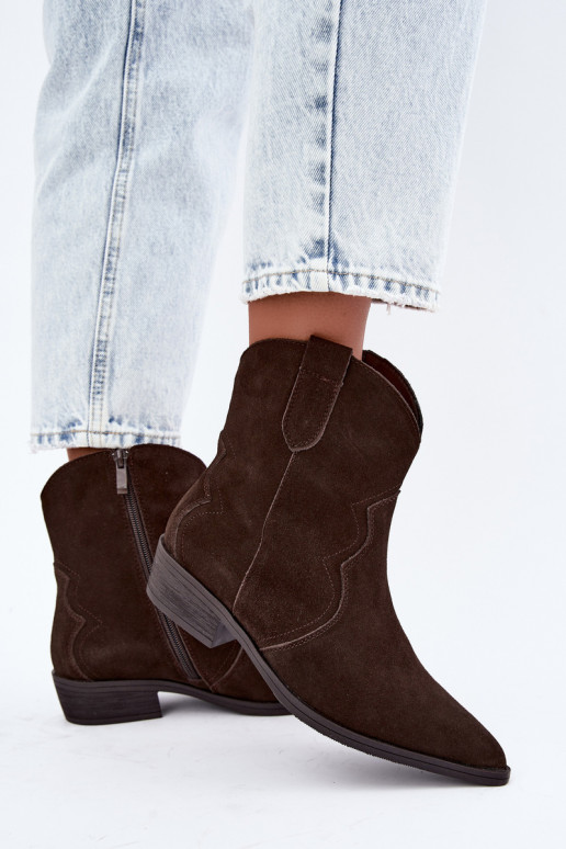 Botas de vaquero de ante color chocolate con tacón bajo Delsa