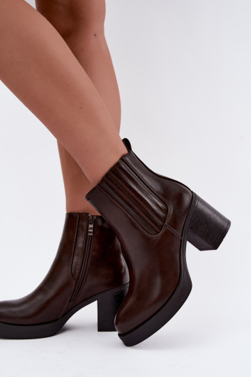 Botines cálidos de chocolate con tacón Gisandra 2