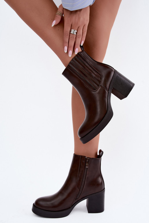 Botines cálidos de chocolate con tacón Gisandra