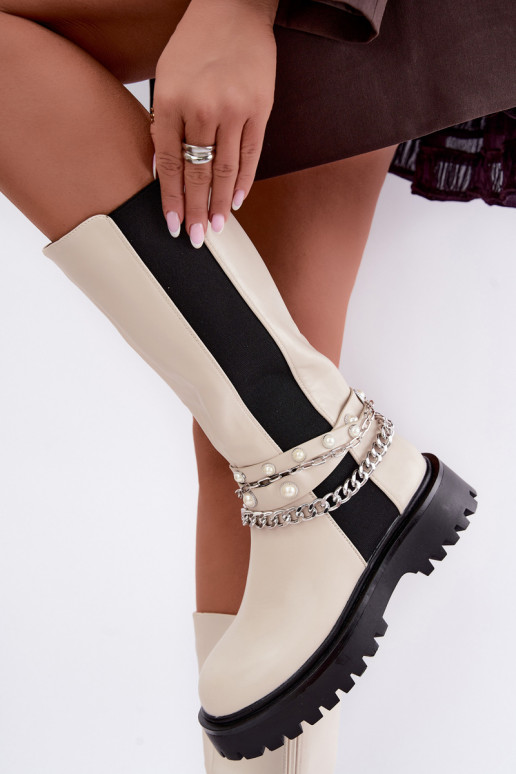 botas altas forradas con plataforma y cadenas en color arena Doremi