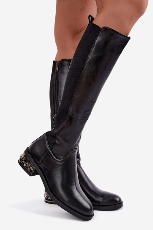 botas altas forradas con tacones y bonitos detalles en color negro Emani