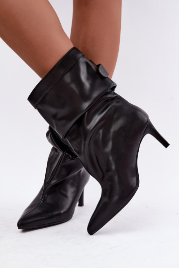 botines sin cordones con tacones finos y correas en color negro Soreya 2