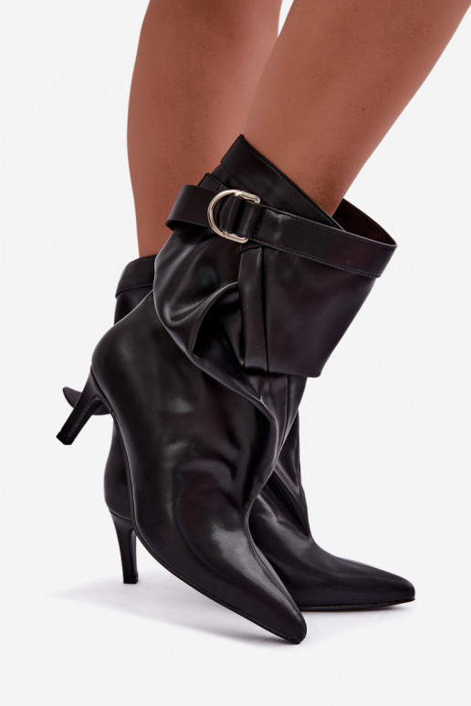 botines sin cordones con tacones finos y correas en color negro Soreya