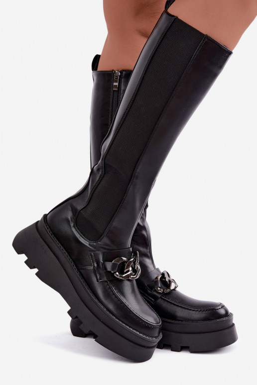 botas altas forradas con plataforma y cadenas en color negro Koraia