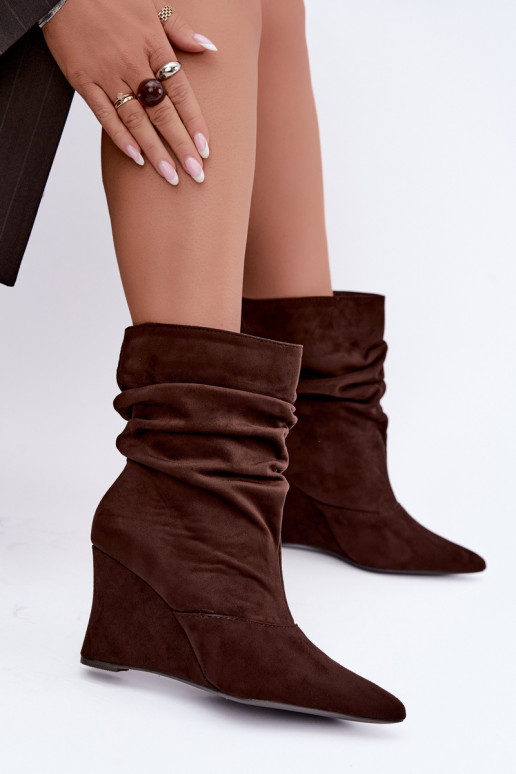 Botines marrones arrugados con plataforma Thalene