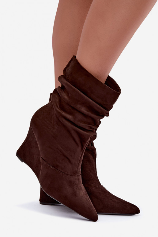 Botines marrones arrugados con plataforma Thalene