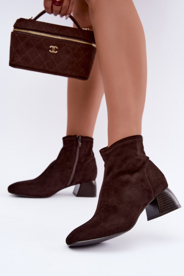 Botines de chocolate con tacones Estellea