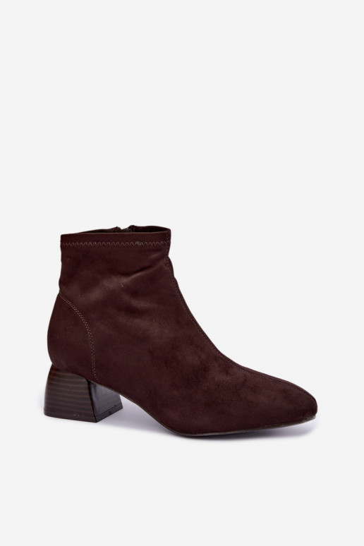 Botines de chocolate con tacones Estellea