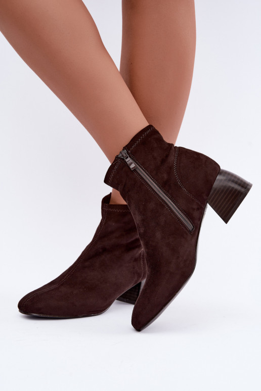 Botines de chocolate con tacones Estellea