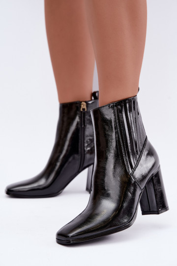 Botines negros con efecto charol Kallista
