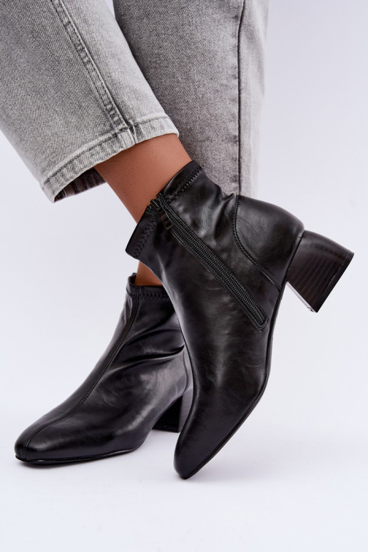 Botines negros Klocke de cuero sintético Estellea