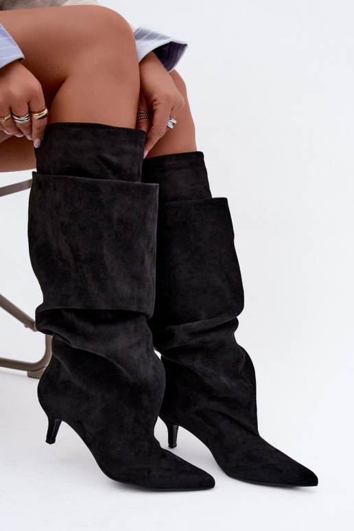 Orielle botas largas calentitas con volantes y tacones en color negro
