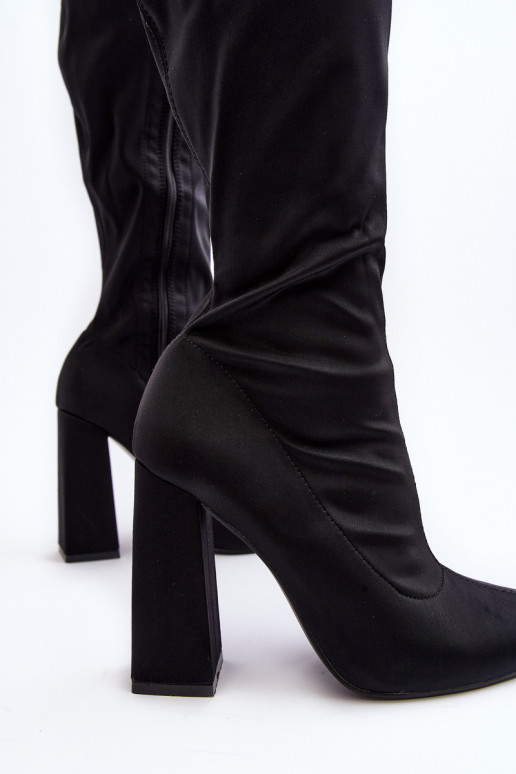 Botas negras de mujer sobre la rodilla con tacones Fatuma