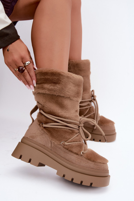 Botas de nieve con piel y plataforma en color arena Illyria