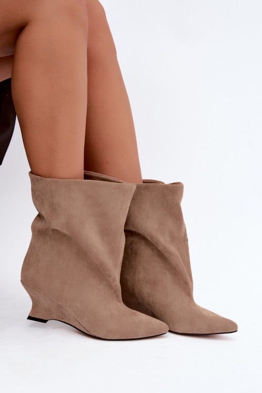 Botines de deslizamiento con plataforma en color arena Coralise