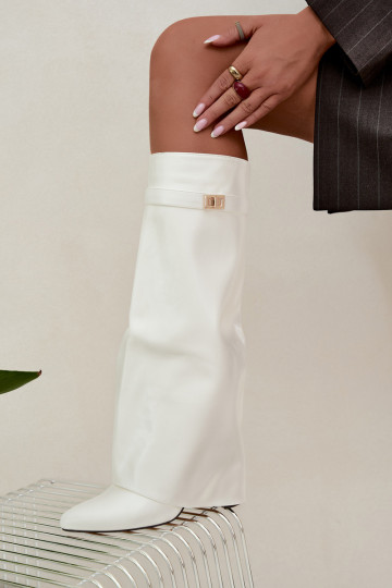 Botas altas para mujer Avamora con caña de cuero sintético y tacones blancos 2