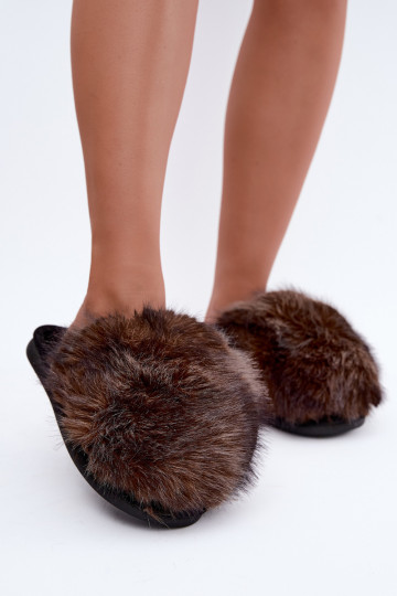 Zapatillas para mujer Bellisane con piel en marrón oscuro 2