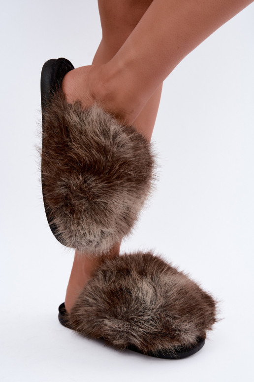 Zapatillas para mujer Bellisane con piel en marrón