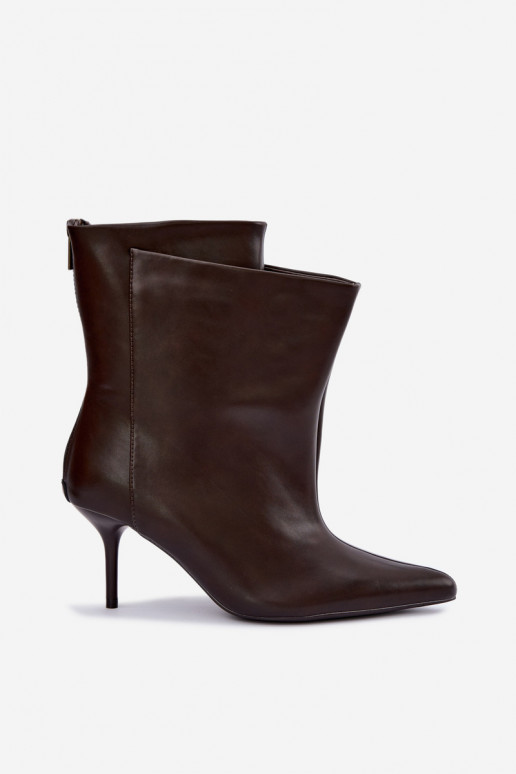 Botines aislados Damarielle con tacones finos en marrón