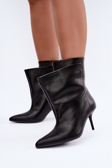 Botines aislados Damarielle con tacones finos en negro 2