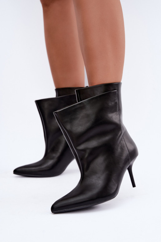 Botines aislados Damarielle con tacones finos en negro