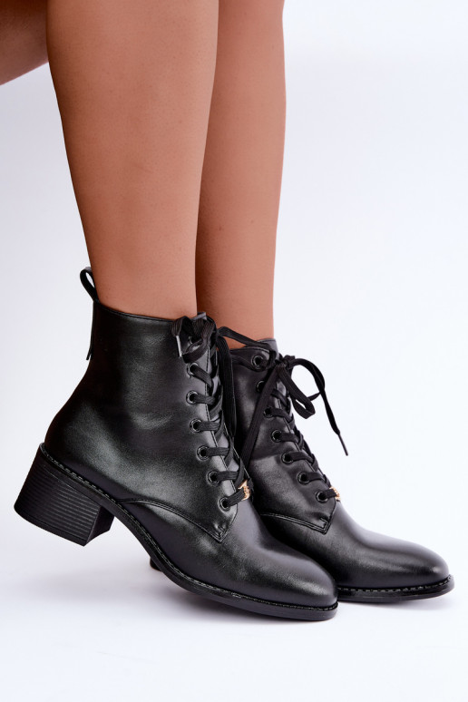 Botines aislantes con cordones Klocke de color negro Florisse