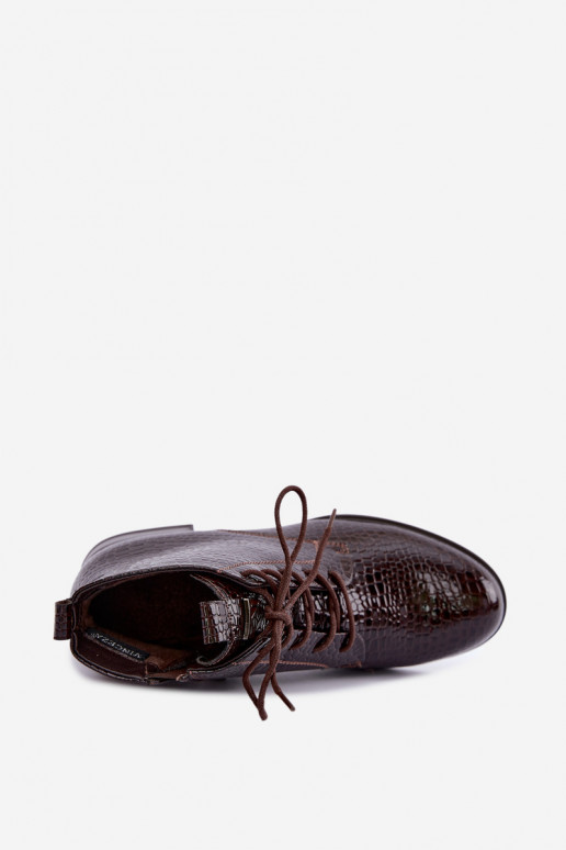 Botines aislantes con efecto charol y relieve Vinceza 58659 chocolate