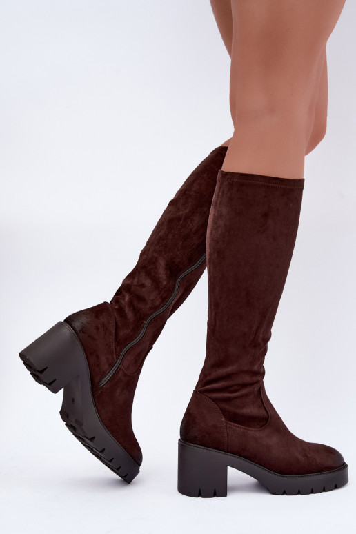 Botas sobre la rodilla de ante sintético con tacón color chocolate Vinceza 58332