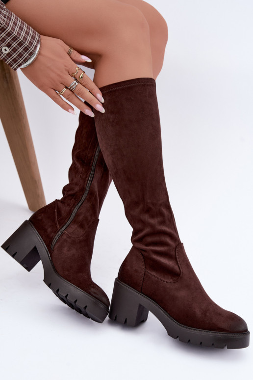 Botas sobre la rodilla de ante sintético con tacón color chocolate Vinceza 58332