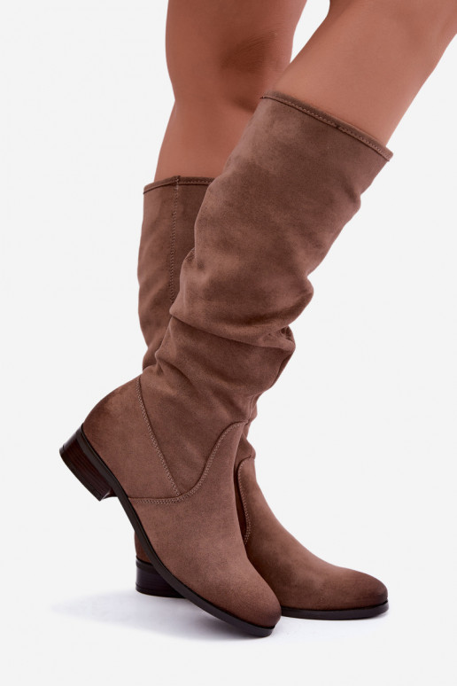 Botas aislantes arrugadas sobre la rodilla con tacones anchos color arena Vinceza 58669
