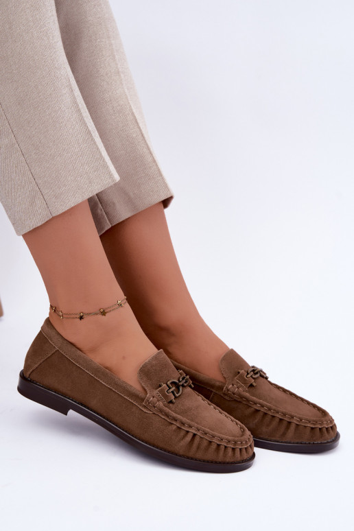 mocasines de ante con volantes y decoración Vinceza 31718 en color arena