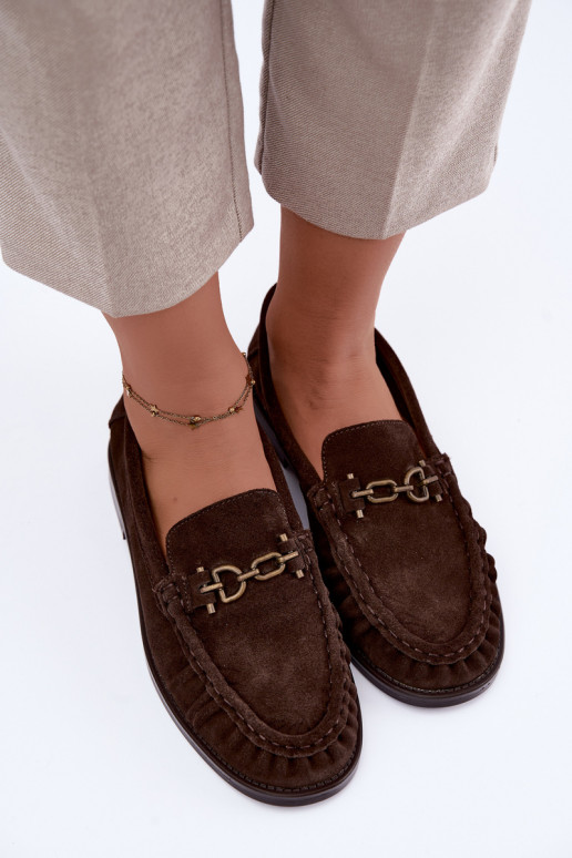 mocasines de ante con volantes y decoración Vinceza 31718 en color chocolate