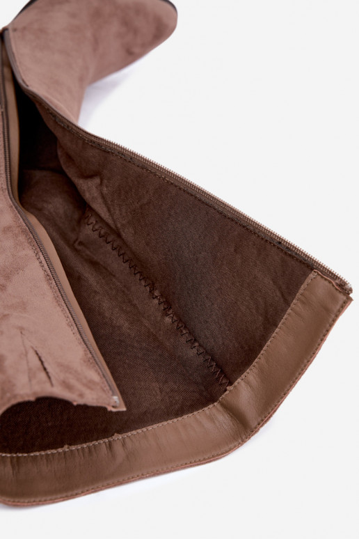 botas largas arrugadas forradas con tacón en color arena Ivenna