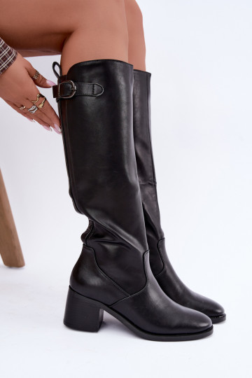 botas largas forradas con tacón y hebillas en color negro Lestine