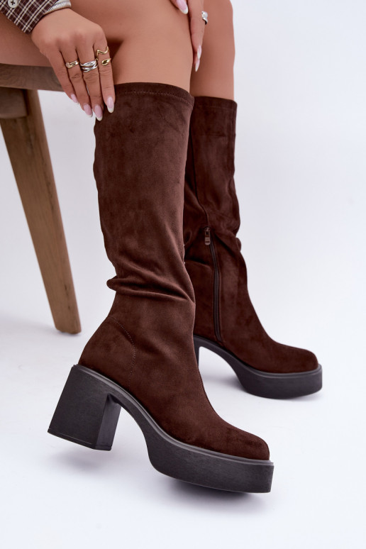 botas largas para mujer con plataforma en color chocolate Nesalie