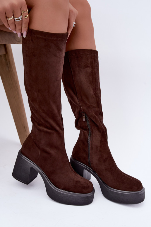 botas largas para mujer con plataforma en color chocolate Nesalie
