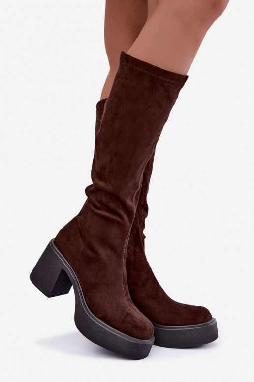 botas largas para mujer con plataforma en color chocolate Nesalie