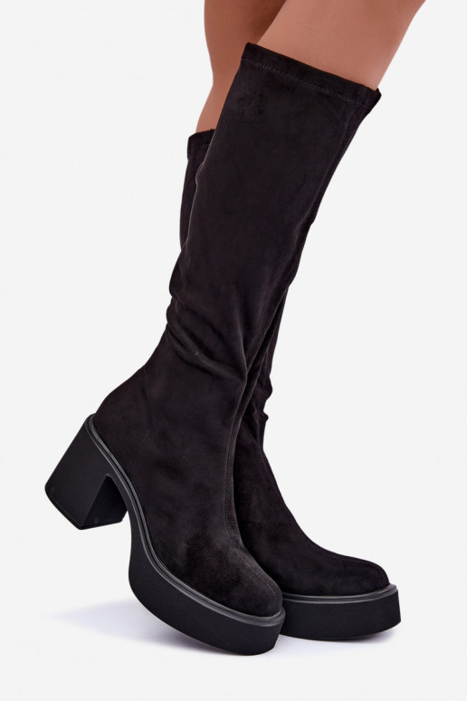 botas largas para mujer con plataforma en color negro Nesalie