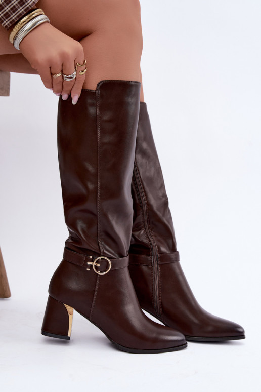 botas largas forradas con tacón y tacones decorados en color chocolate Senvia