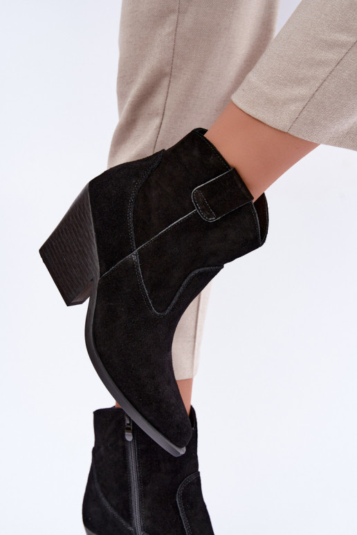 botas de ante forradas de estilo cowboy con tacón en color negro Tirabelle