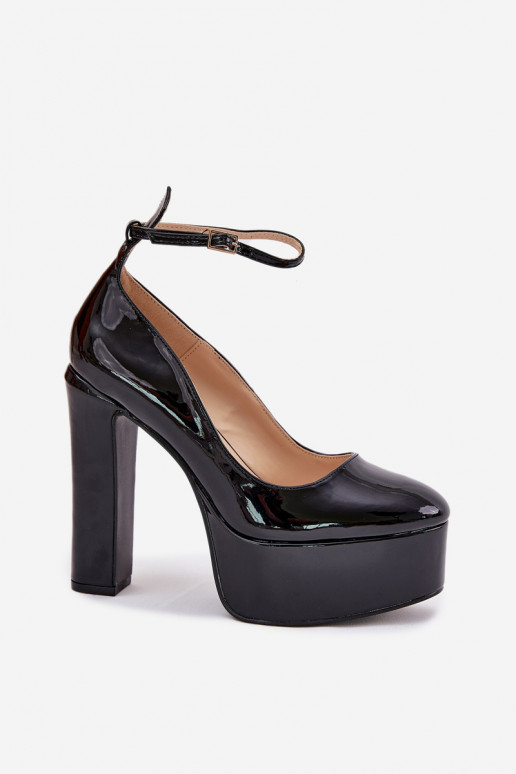 Tacones negros con efecto charol y plataforma Nianka