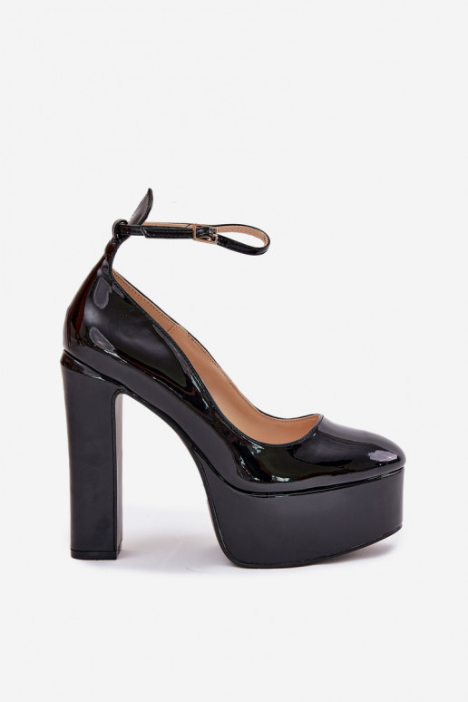 Tacones negros con efecto charol y plataforma Nianka