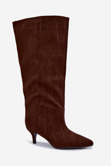 Botas marrones de caña alta con detalles grabados y tacones Cazelle