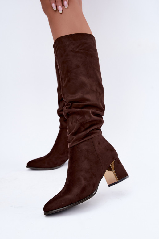 Botas altas arrugadas y calentitas con tacones en color chocolate Ivenna